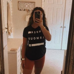 Women’s under armor tee